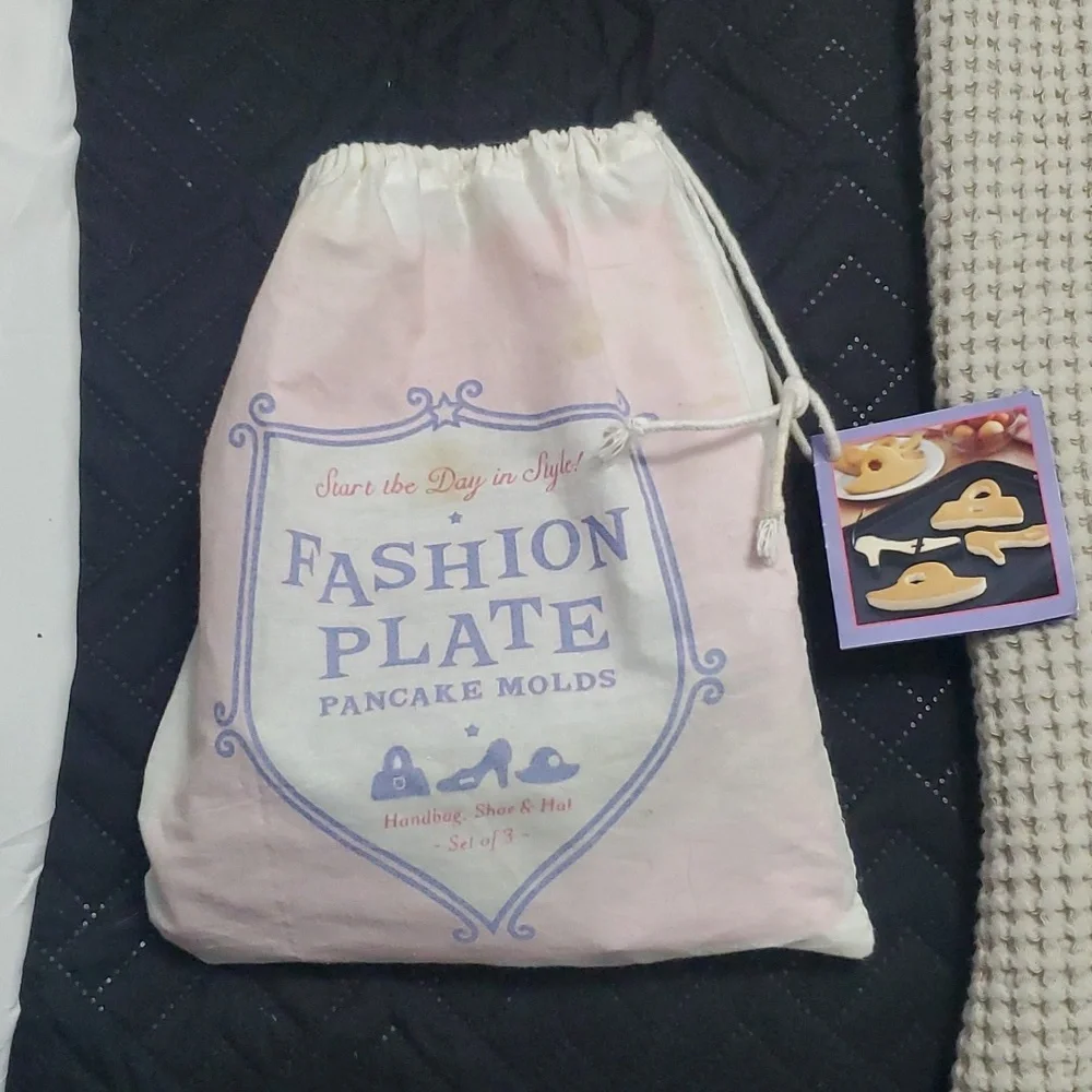 Williams Sonoma Vintage Fashion Plates Pancake Mold Set